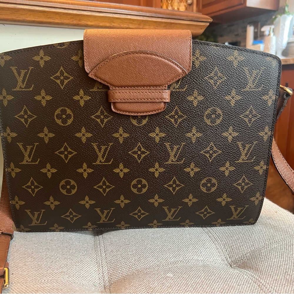 Louis Vuitton Courcelles Monogram Canvas shoulder bag - Picture 15 of 16